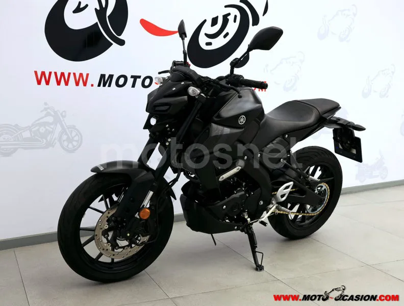 Yamaha MT-125 - Vista 8