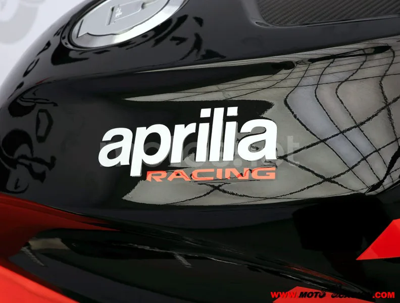Aprilia Tuono V4 1100 Factory - Vista 9