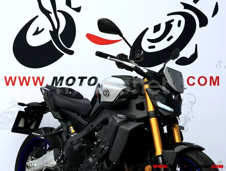 Yamaha MT-09 - Vista 4