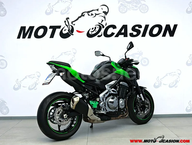 Kawasaki Z900 - Vista 3