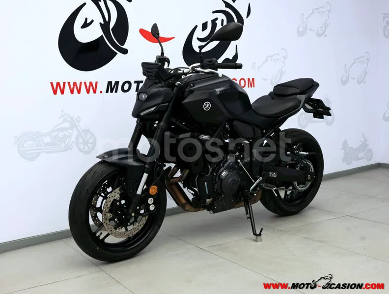 Yamaha MT-07 - Vista 8