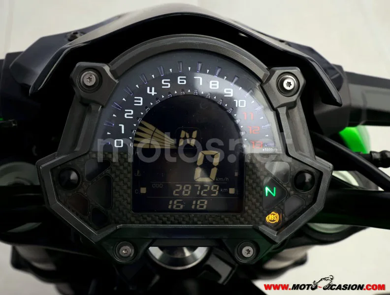 Kawasaki Z900 - Vista 6