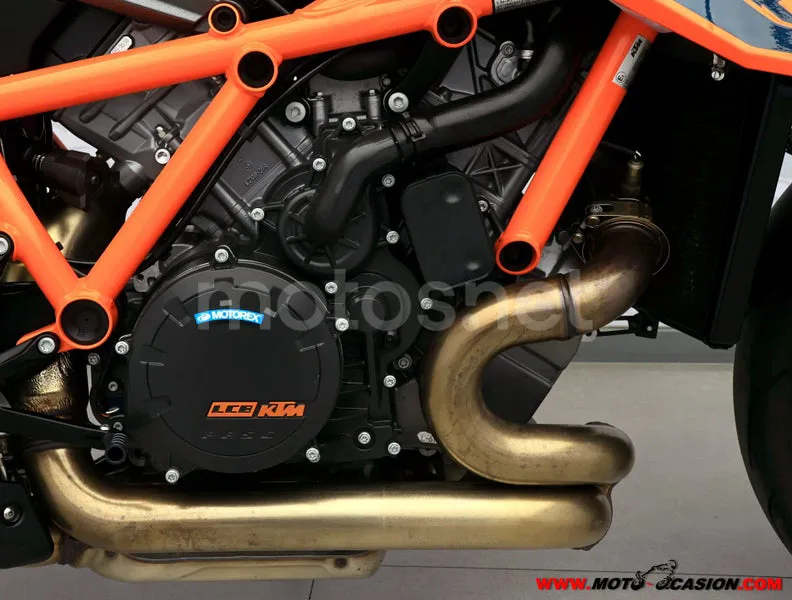 KTM 1290 Super Duke R - Vista 5