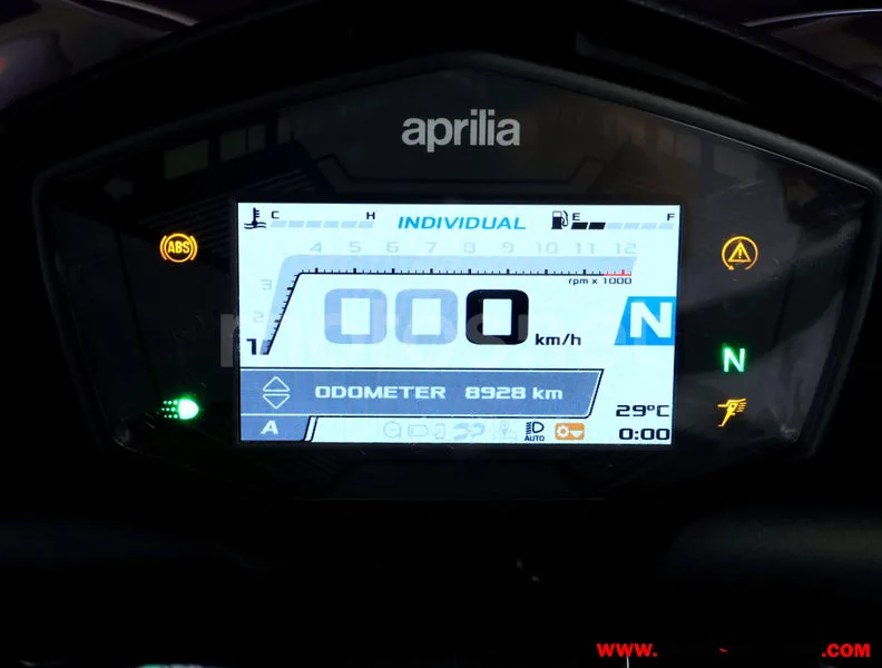 Aprilia Tuono 660 - Vista 6