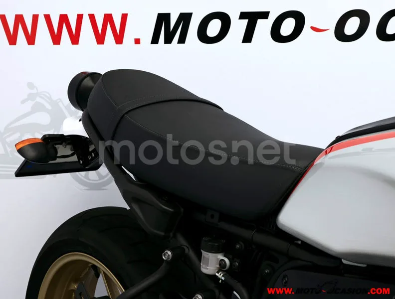 Yamaha XSR700 - Vista 11