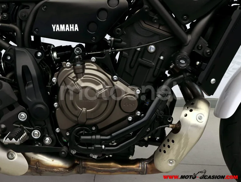 Yamaha XSR700 - Vista 5