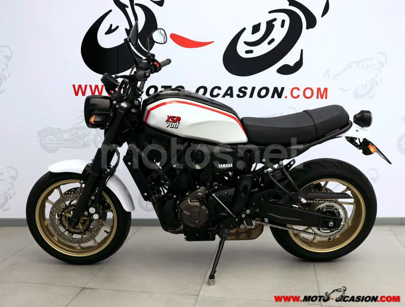 Yamaha XSR700 - Vista 7