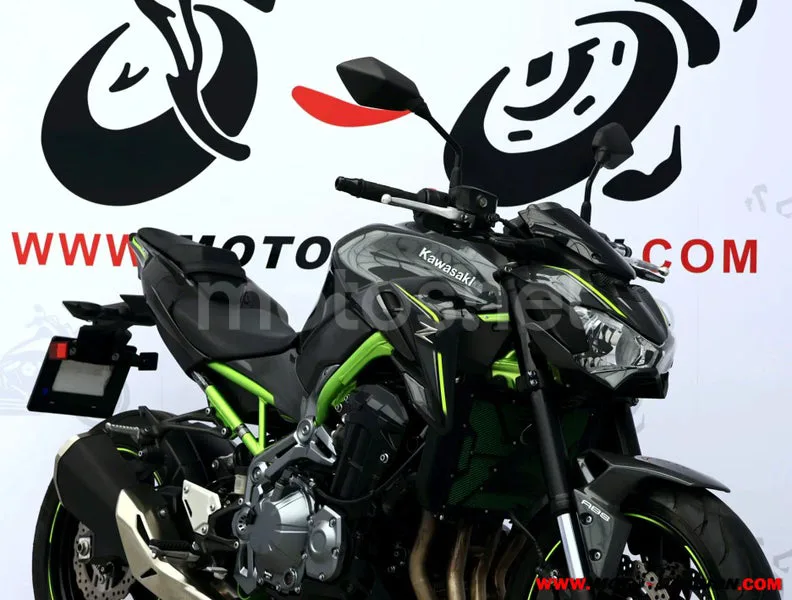 Kawasaki Z900 - Vista 4