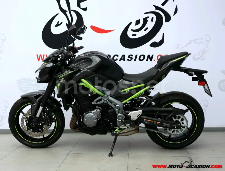 Kawasaki Z900 - Vista 6