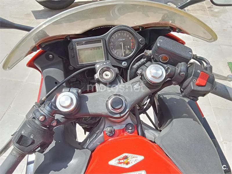 Honda CBR600F - Vista 12
