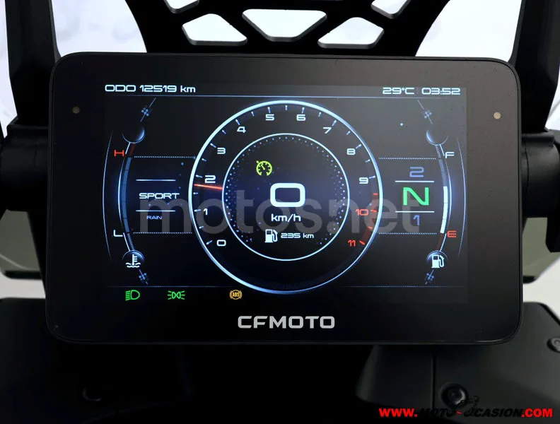 CFMOTO 800MT - Vista 6