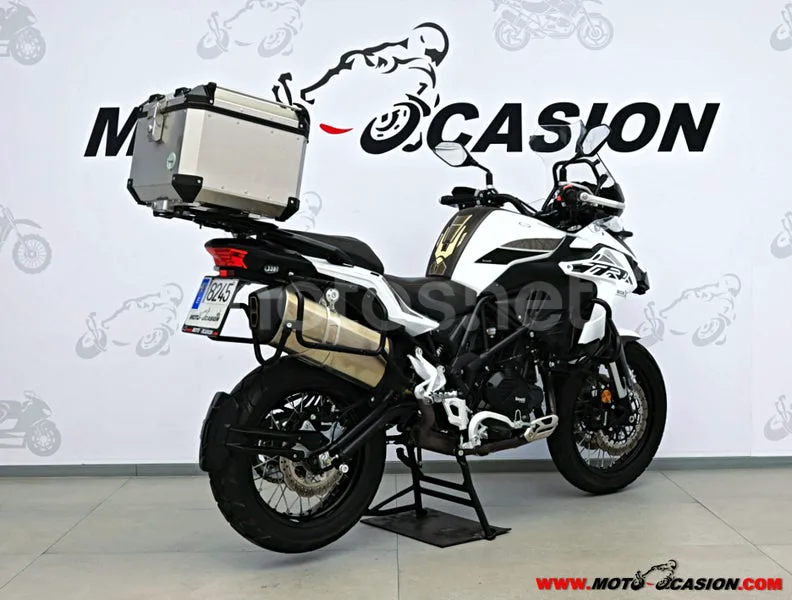 Benelli TRK 502 - Vista 3