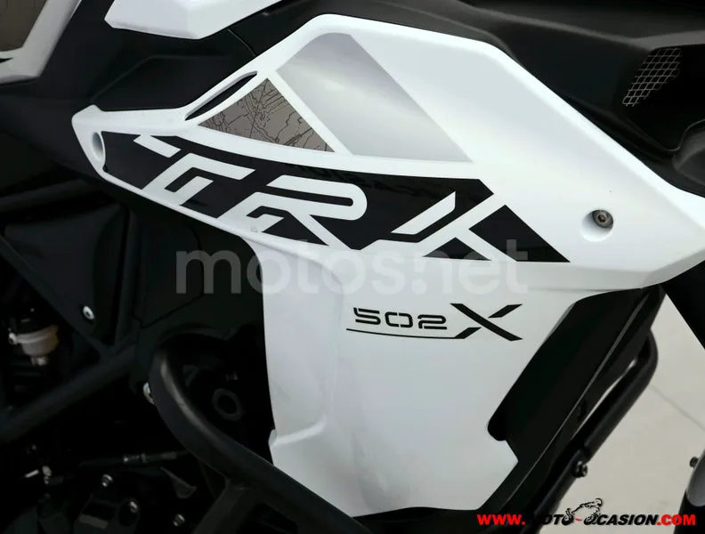 Benelli TRK 502 - Vista 9