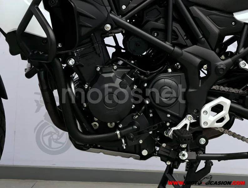 Benelli TRK 502 - Vista 10