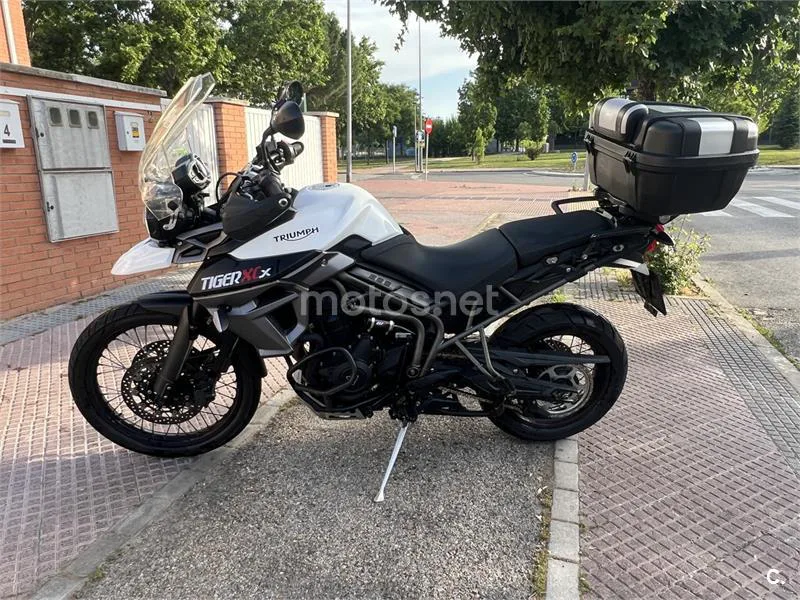Triumph Tiger 800 XCX - Vista 3