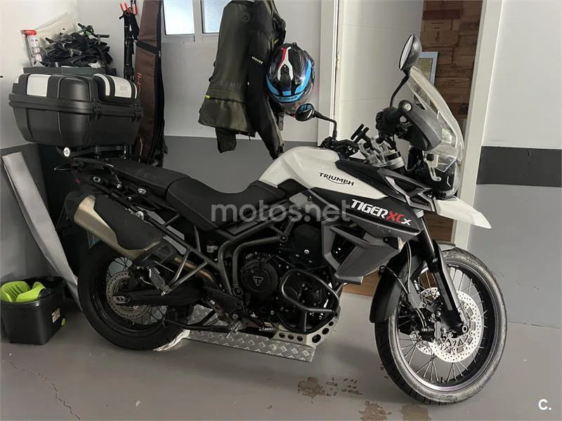 Triumph Tiger 800 XCX - Vista 7