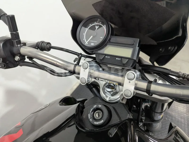 Yamaha MT-03 - Vista 11