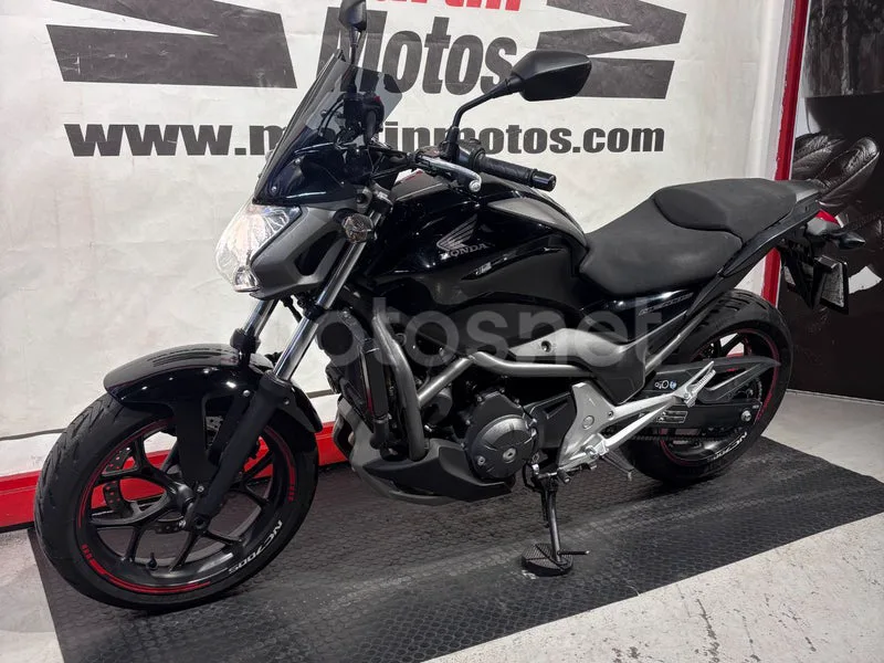 Honda NC700S - Vista 6