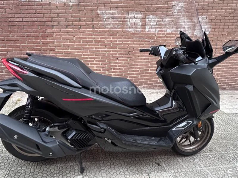 Honda Forza 125 - Vista 3