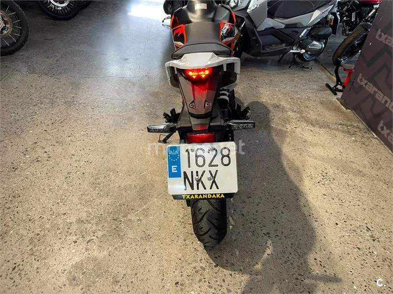 KTM 125 SMC R - Vista 4