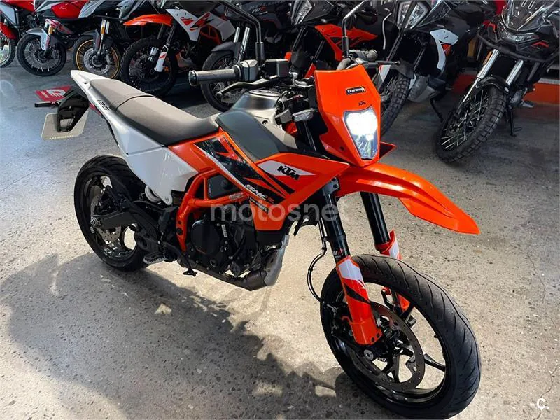 KTM 125 SMC R - Vista 6