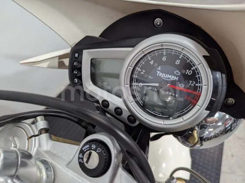 Triumph Street Triple - Vista 11