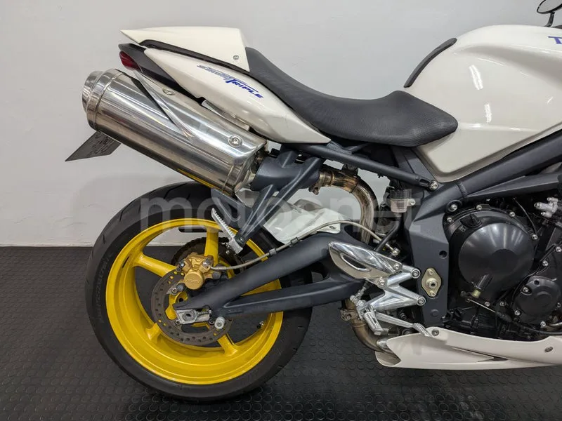 Triumph Street Triple - Vista 8