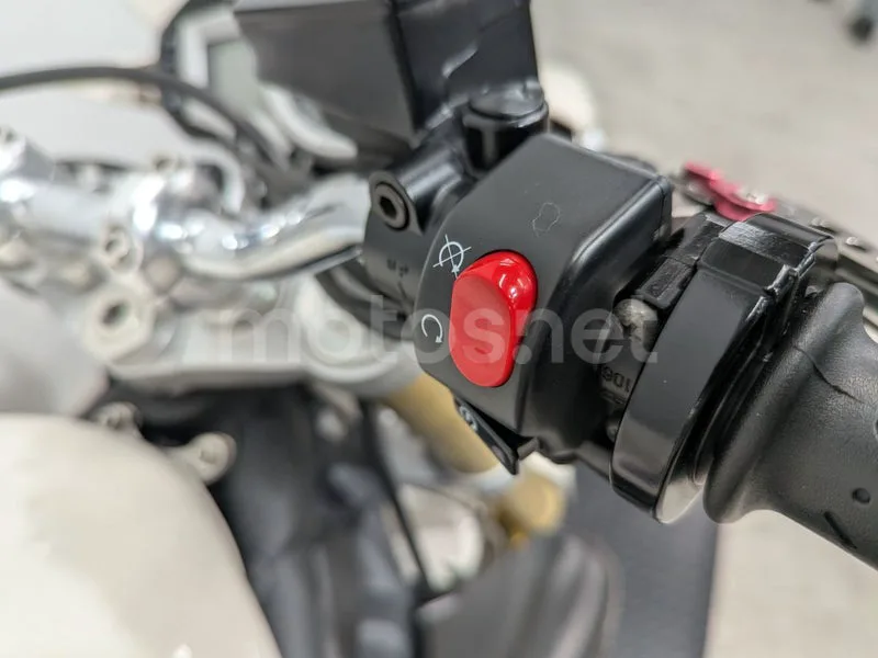 Triumph Street Triple - Vista 10
