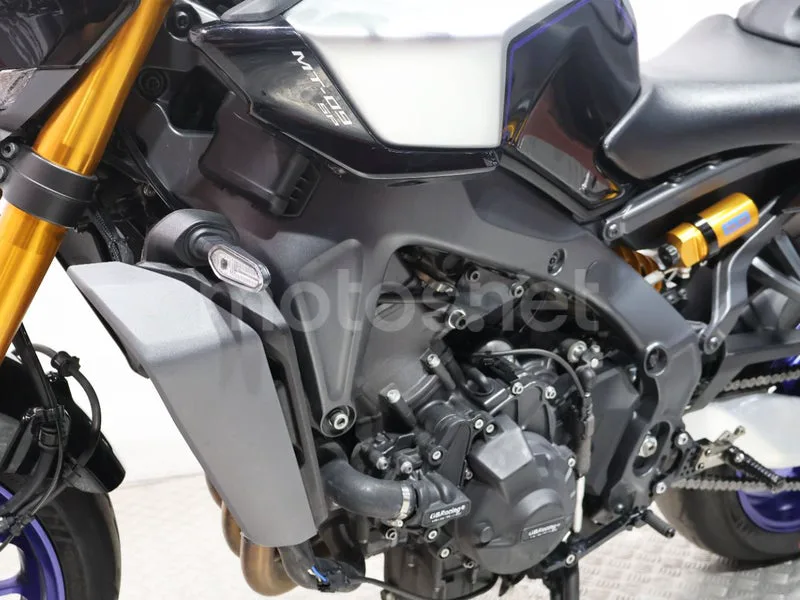 Yamaha MT-09 - Vista 13
