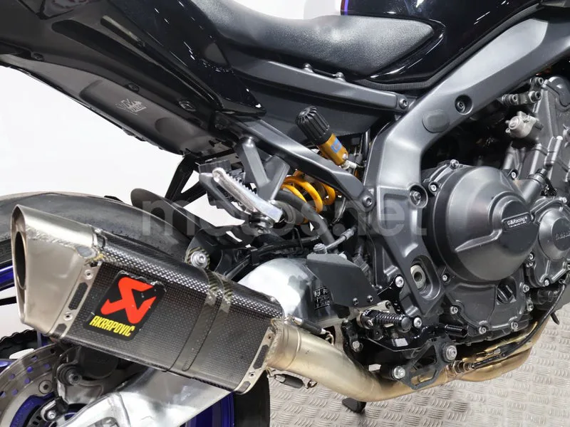Yamaha MT-09 - Vista 15