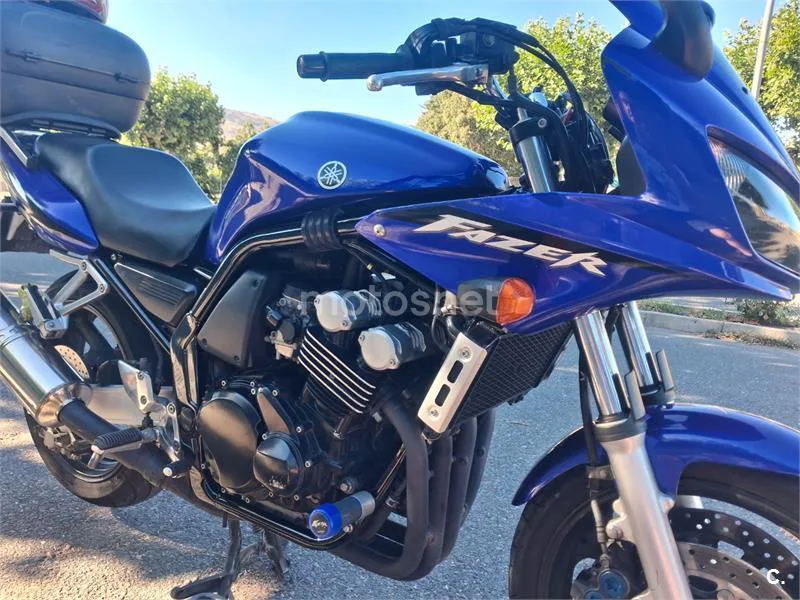 Yamaha FZS600 Fazer 1900 € 2003 Ávila - 1
