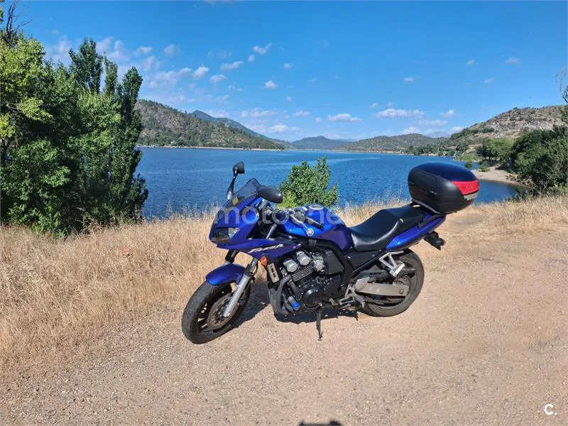 Yamaha FZS600 Fazer - Vista 7