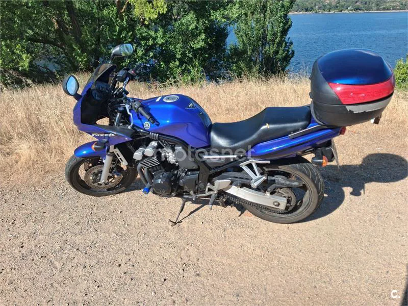 Yamaha FZS600 Fazer - Vista 9