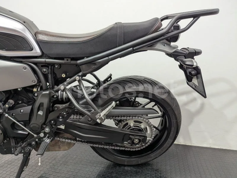 Yamaha XSR700 - Vista 4