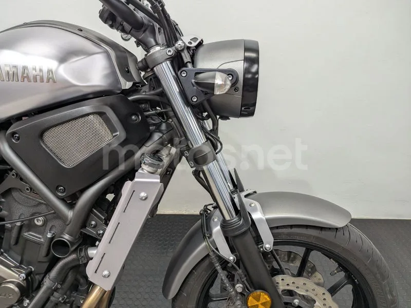 Yamaha XSR700 - Vista 6