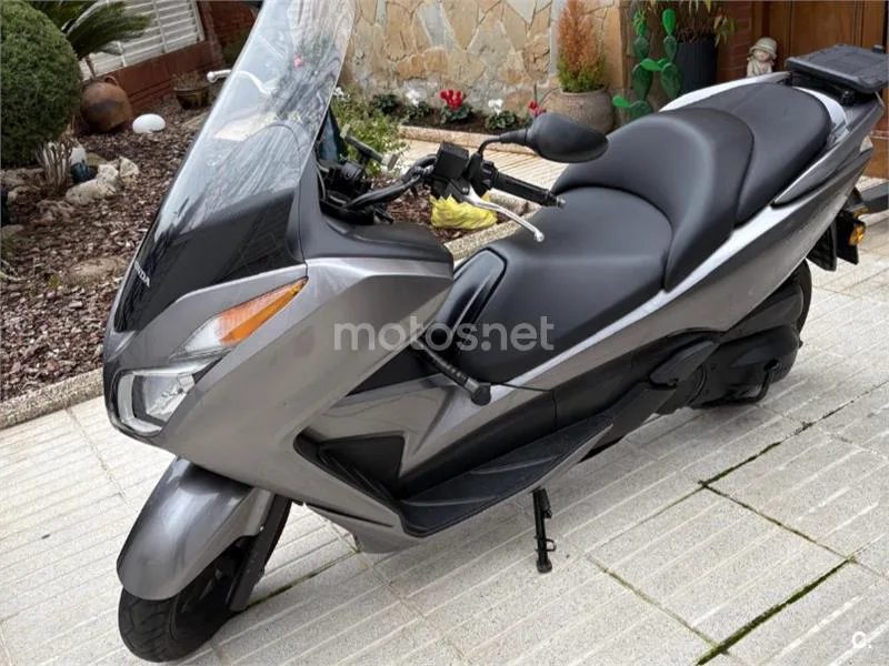 Honda Forza 300 - Vista 3