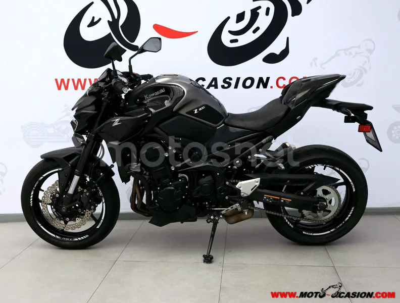 Kawasaki Z900 - Vista 7