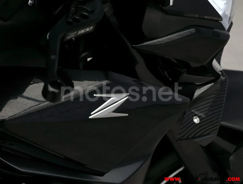 Kawasaki Z900 - Vista 9