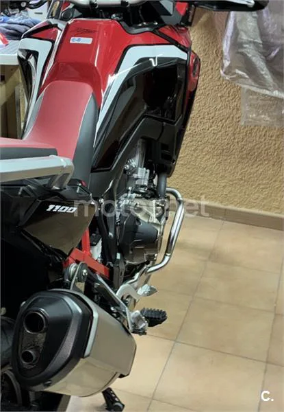 Honda CRF1100L Africa Twin - Vista 4