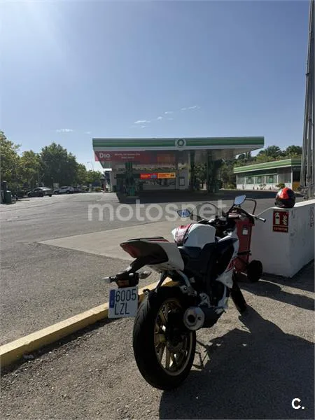 Yamaha YZF-R125 - Vista 3