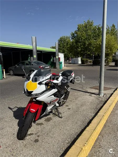 Yamaha YZF-R125 - Vista 4