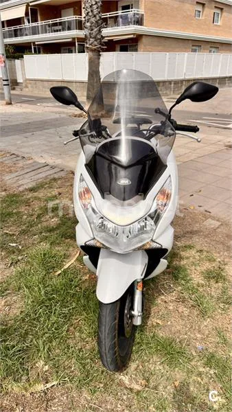 Honda PCX125 - Vista 3