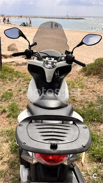 Honda PCX125 - Vista 4