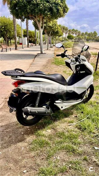 Honda PCX125 - Vista 9