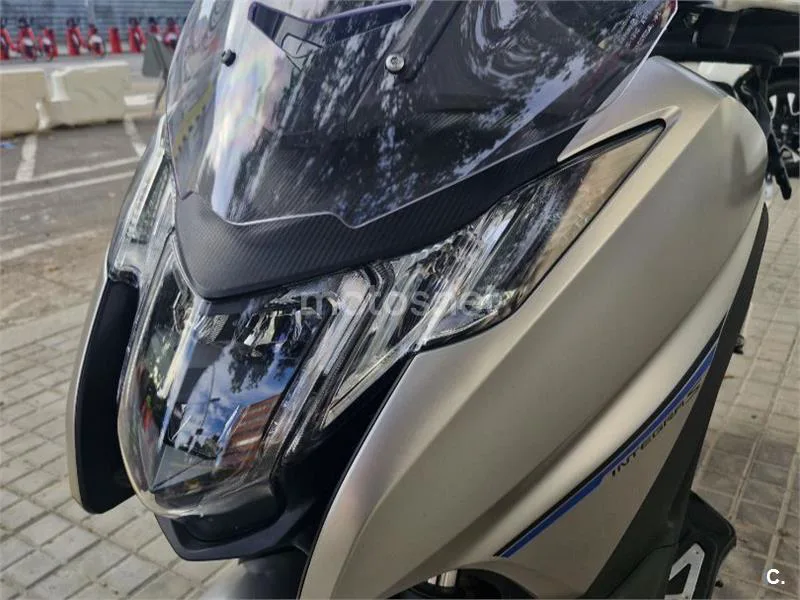 Honda Integra 750 S - Vista 3