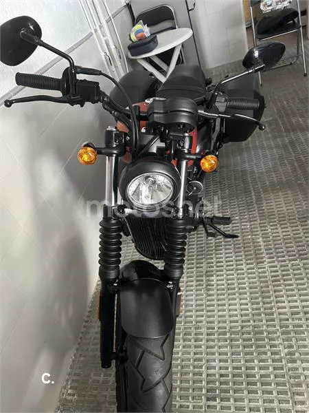 Hyosung Aquila GV 125 S - Vista 5