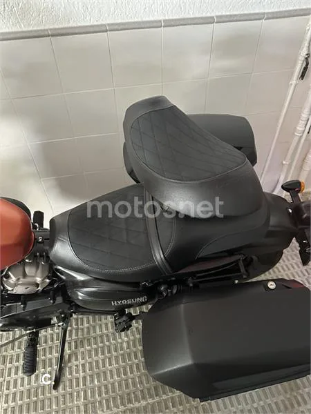 Hyosung Aquila GV 125 S - Vista 7