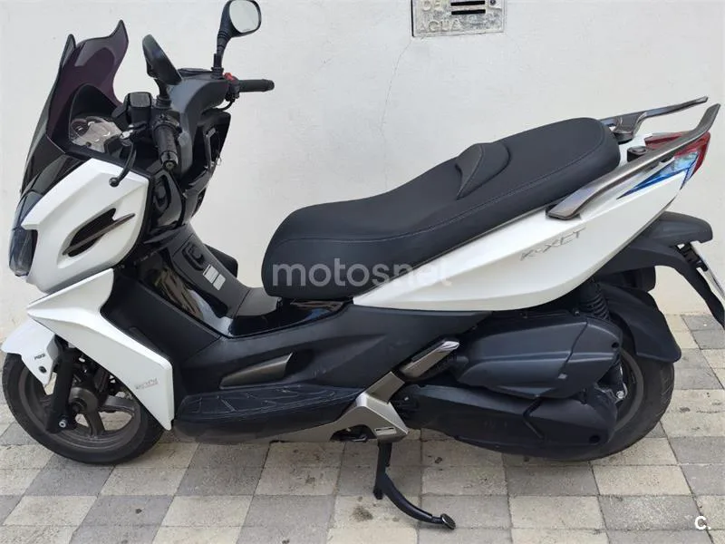 Kymco K-XCT 300i - Vista 3