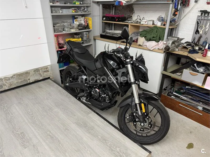 Voge 125R - Vista 8