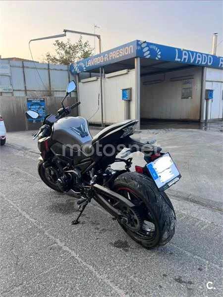 Kawasaki Z900 - Vista 11